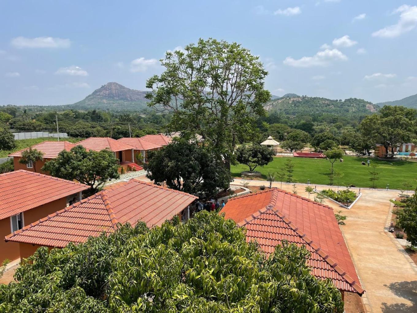 V Nature Resorts Kanakapura Extérieur photo